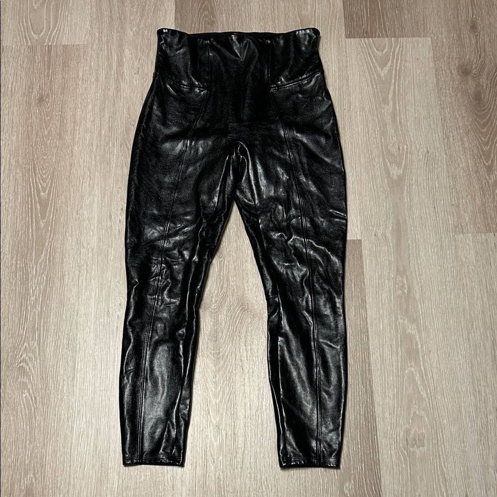 Spanx Liquid Leather Faux Patent Leather Leggings sz Medium